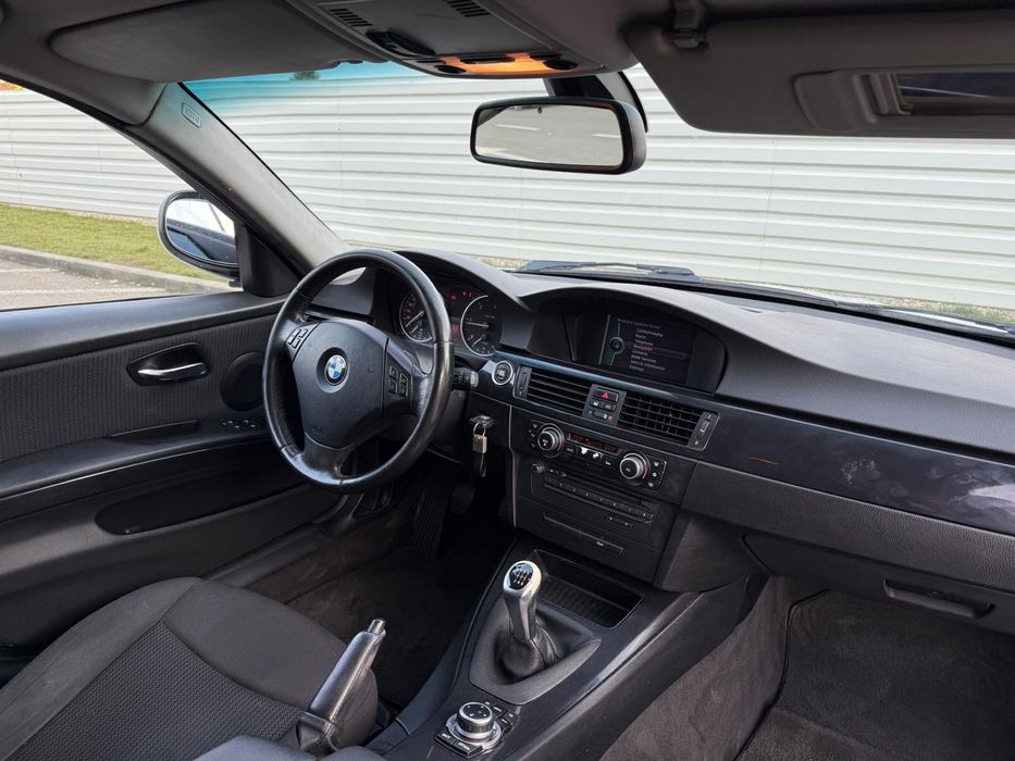 BMW Seria 3 E90 LCi 2009 / 2.0d/ Pachet M/ Euro 5