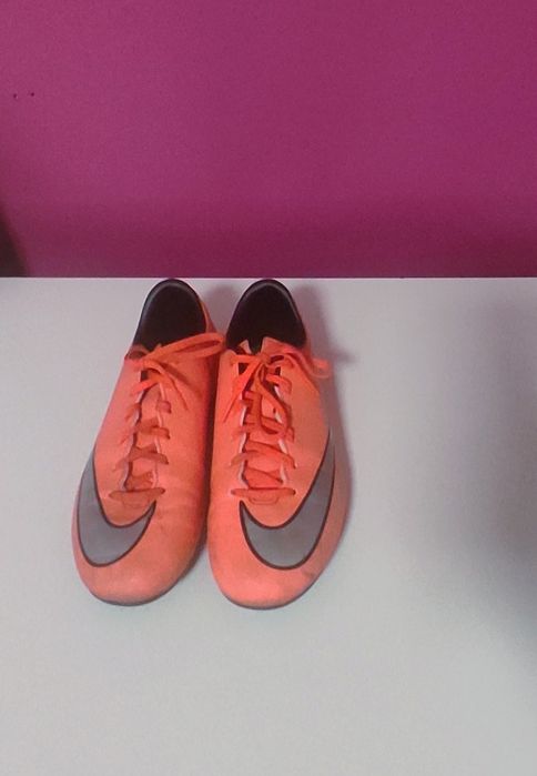Ghete fotbal Nike Mercurial Victory 38,5 cm