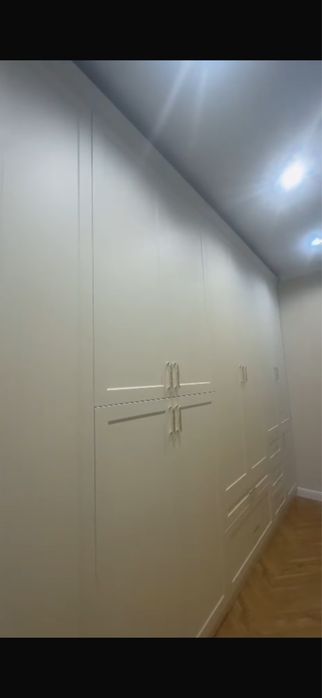 гардероб шкаф продаем .