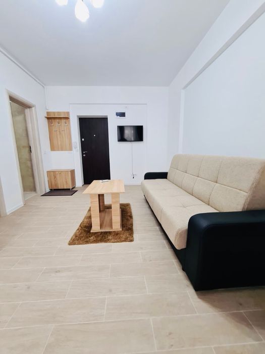 Închiriez studiou complet mobilat