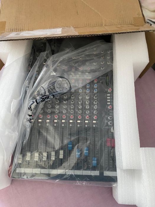 Vând mixer Allen & Heath Zed 14 Ramnicu Valcea • OLX.ro