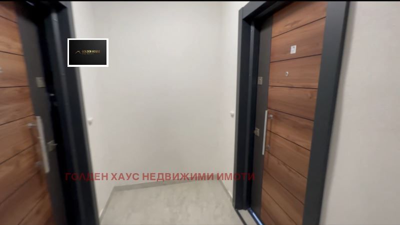 Продава се Тристаен апартамент в Перник, Изток - 94 кв.м за 795 €/кв.м - Снимка #2