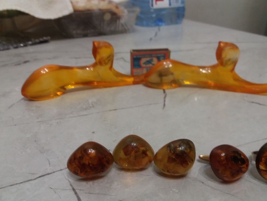 Янтарный     фигурки.