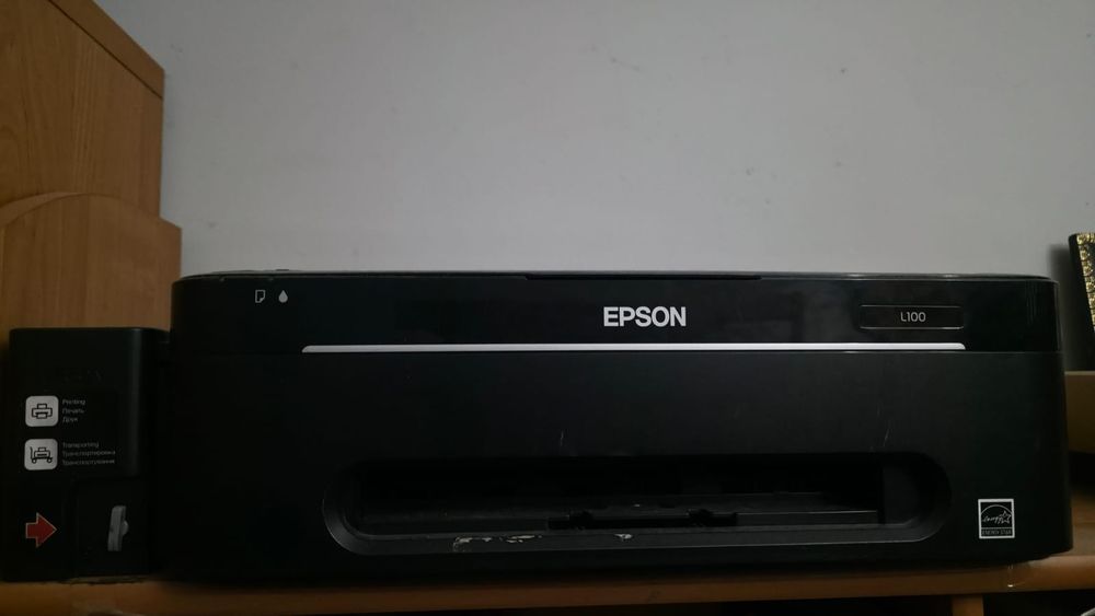 Продам цветной принтер EPSON L100