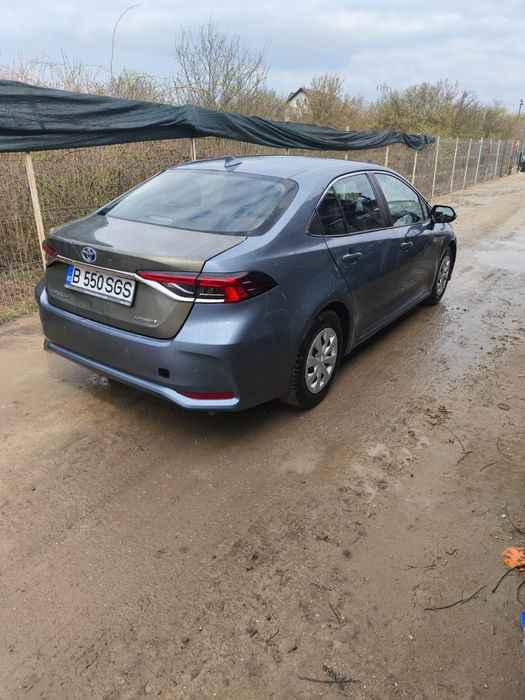 Toyota Corolla 2021 77.000 KM HIBRID usor avariat / avariate