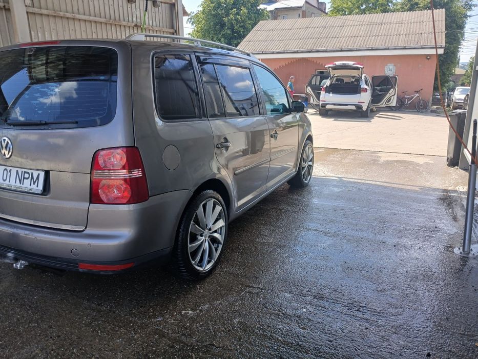 VOLKSWAGEN Touran 2008 — imagine 3