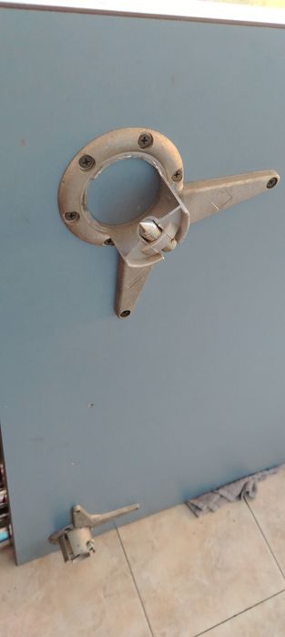 Продам стол со стульями!