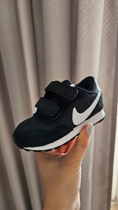 Adidasi Nike MD Valiant - mărimea 22