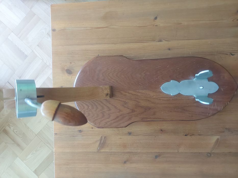 Дървена стойка за хамон