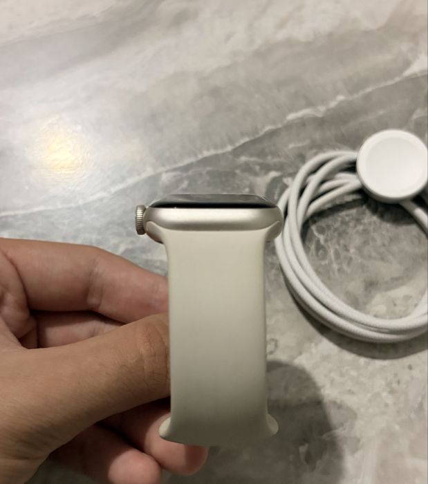 Apple Watch 8 41mm 100% Starlight
