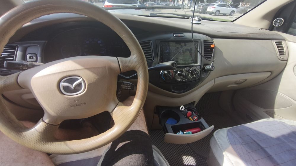 В продаже Mazda mpv 2001 год