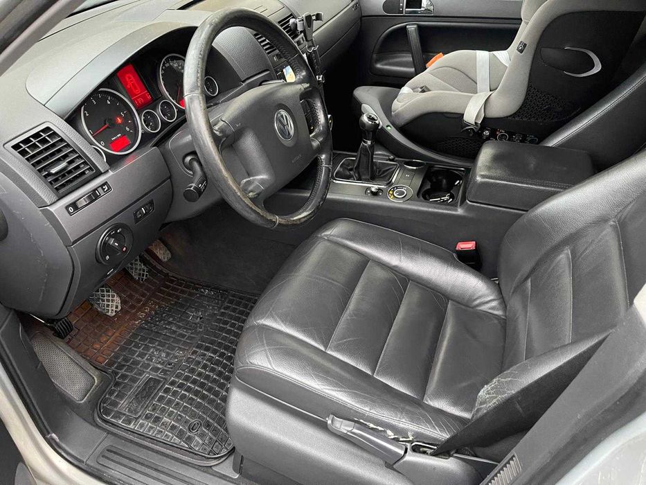 VW Touareg 2,5TDI,Navigatie,Scaune incalzite,Dublu Klimatronic