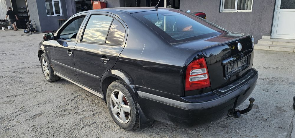 Piese skoda octavia  1 motor 1.6 BFQ