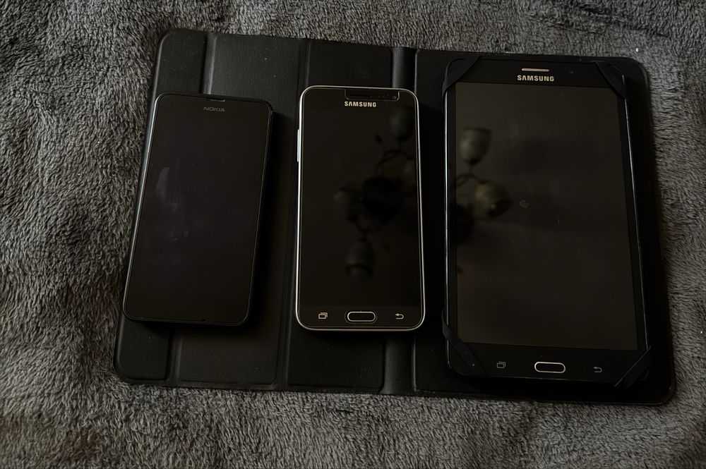 Pachet Samsung Tab 4 + Galaxy J3 + Nokia (funcționale & piese)