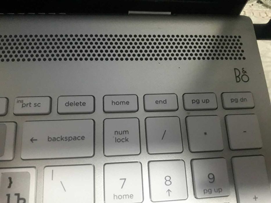 HP - PAVILION Core i5/8