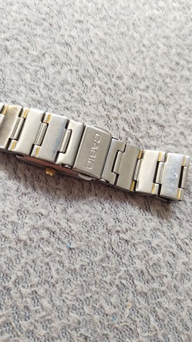 Ceas Casio de dama cu baterie , functional