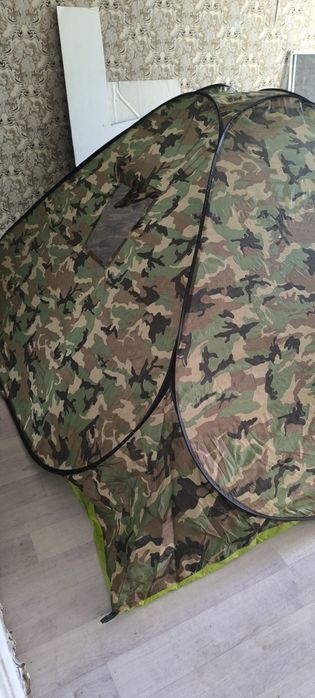 Палатка трёхместная