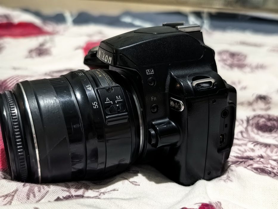 nikon d40 состояние средне хорошее