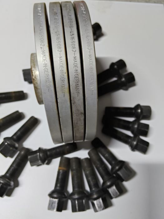 Vând set distanțiere eibach germany 10mm,5x112 gaură centrală 57, 1mm