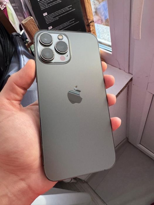 Продам айфон 13 про мах