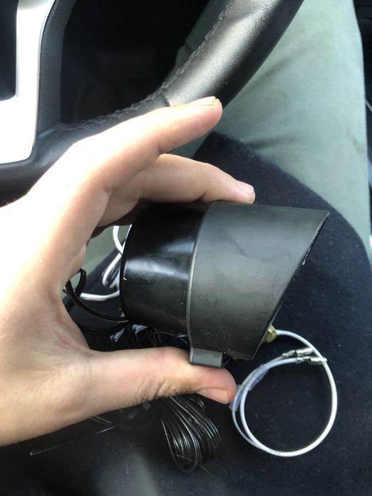 Датчик температуры двигателя и заряда аккумулятора