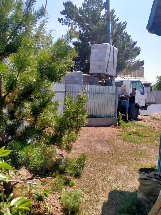 Бригада строителей в Караганде