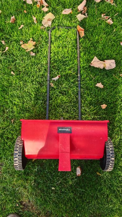 Ръчна сеялка Einhell GC-SR 12, 12 л, 45 см