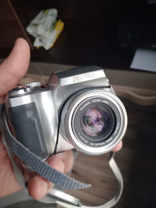 Cameră foto digitală Fuji film finepix S304