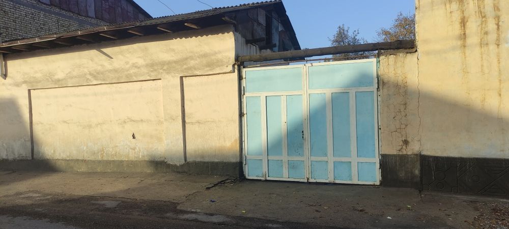 Бизнес килиш учун ховли сотилади