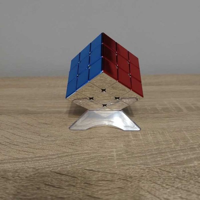 Магнитно кубче Рубик