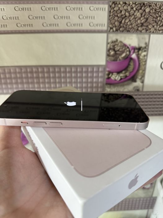 Продам iphone 13, pink