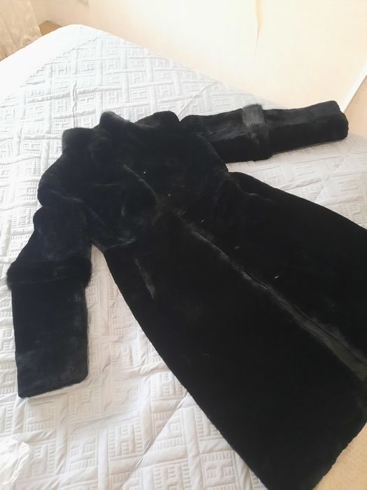 Продаётся НЕДОРОГО мутоновая шуба трансформер