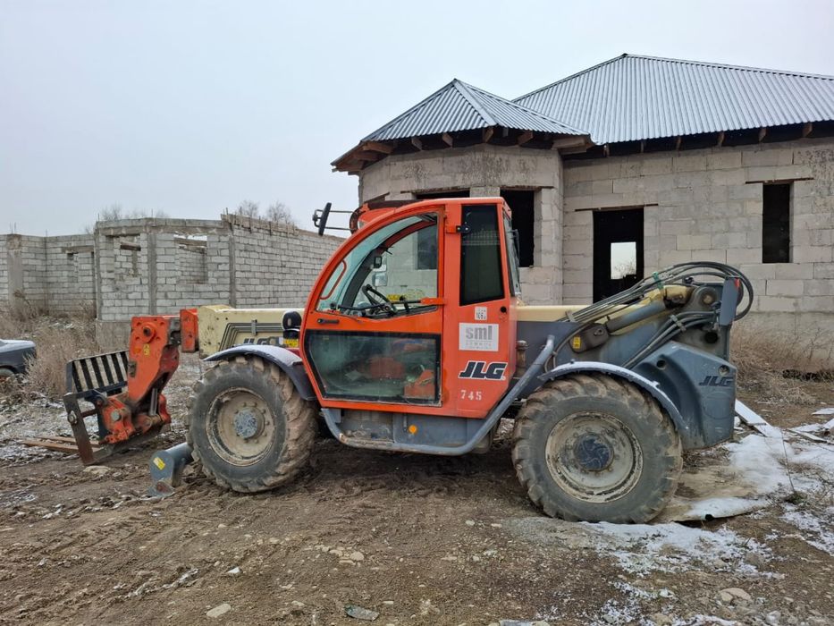 Продам телескопический погрузчик (Маниту)