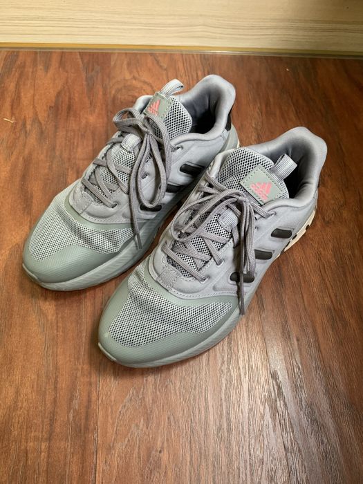 Adidas кроссовки  38,5 размер