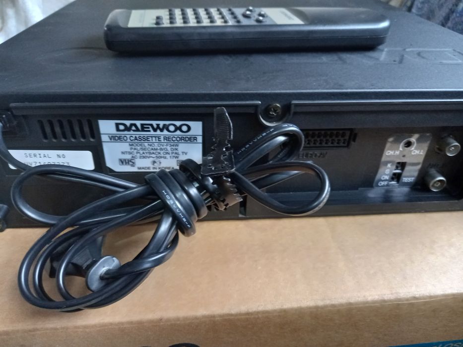 Прадаётся видеомангтафон  DAEWOO DV f34W хорошим состаяным.