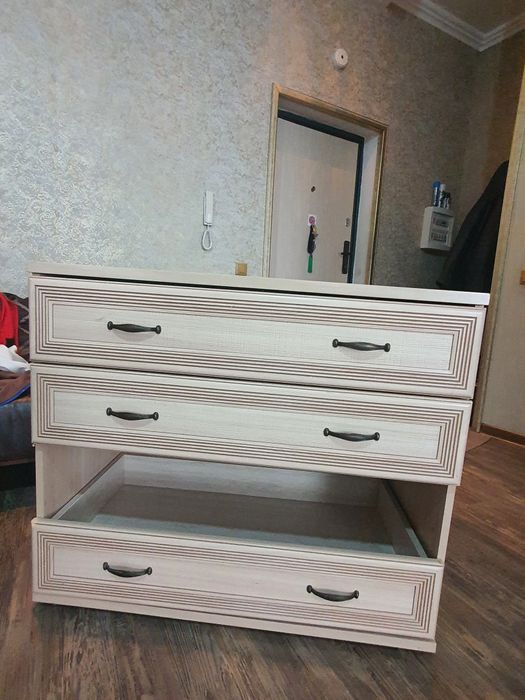 Камод в хорошем состоянии