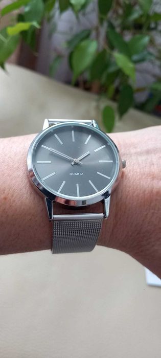 Ceas femei Quartz cu bratara argintie