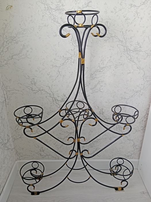 Подставка для цветов