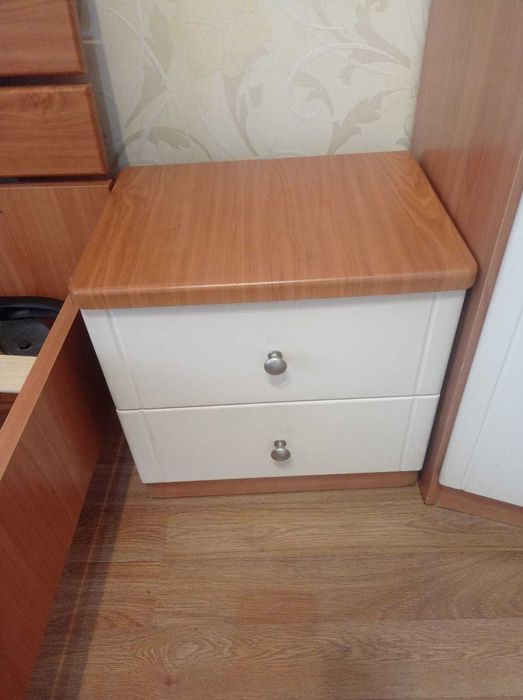 Продам спальный гарнитур б/у