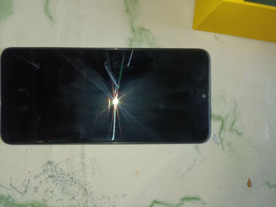 Продам телефон POCO C65