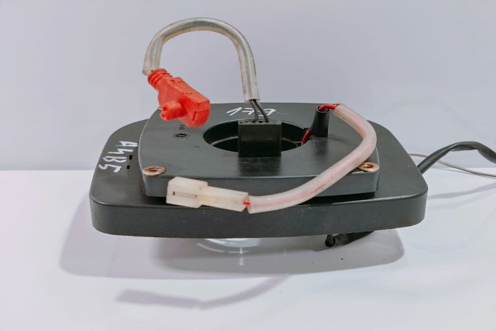 Spira Volan  4D0951543 Audi A6 A4/C4 seria