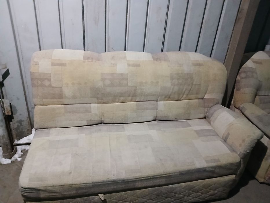 Диван росйский в хорошем состаяание