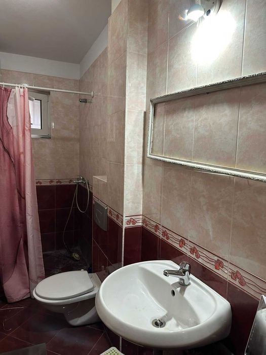 Апрартамент с три спални, 2 санитарни възела  и гараж