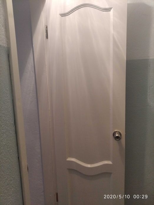 Продам двери межкомнатные