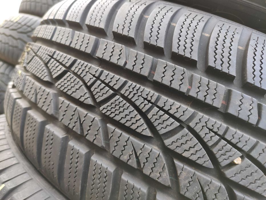 2бр Като нови зимни гуми 205 60 16 - Hankook - DOT 2023