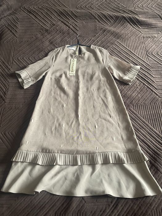 Продам женские платья