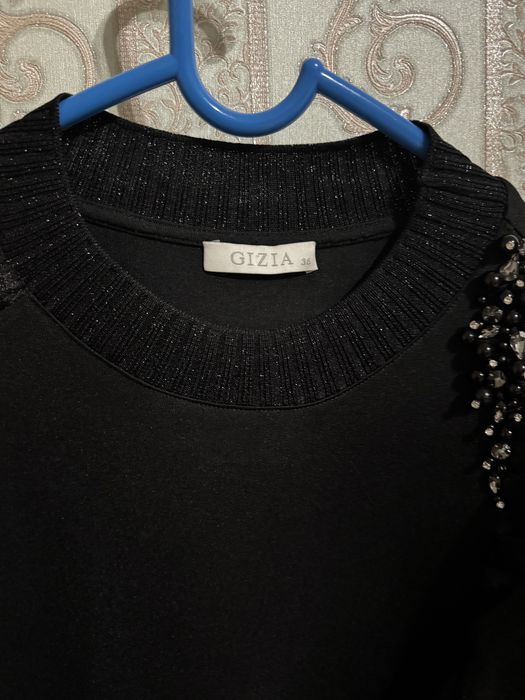 Кофта от Gizia Срочно