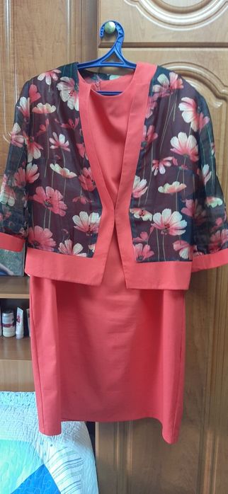 Продам платье в отличном состоянии