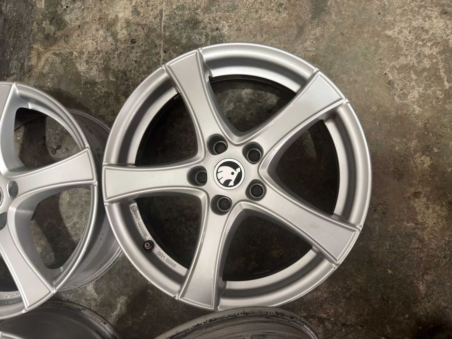 Jante Skoda 17 5x112 ET41 Octavia Superb Golf Passat