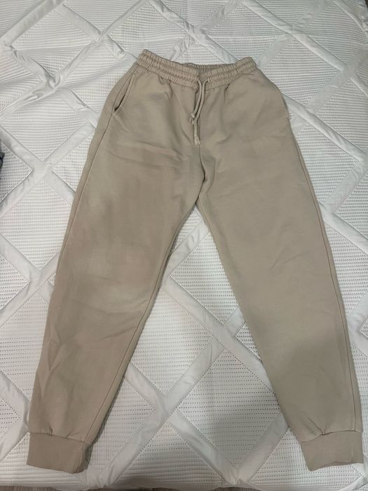 Продам бежевые трико